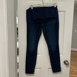Signature by Levi Strauss & Co Women's Maternity Skinny Jeans
